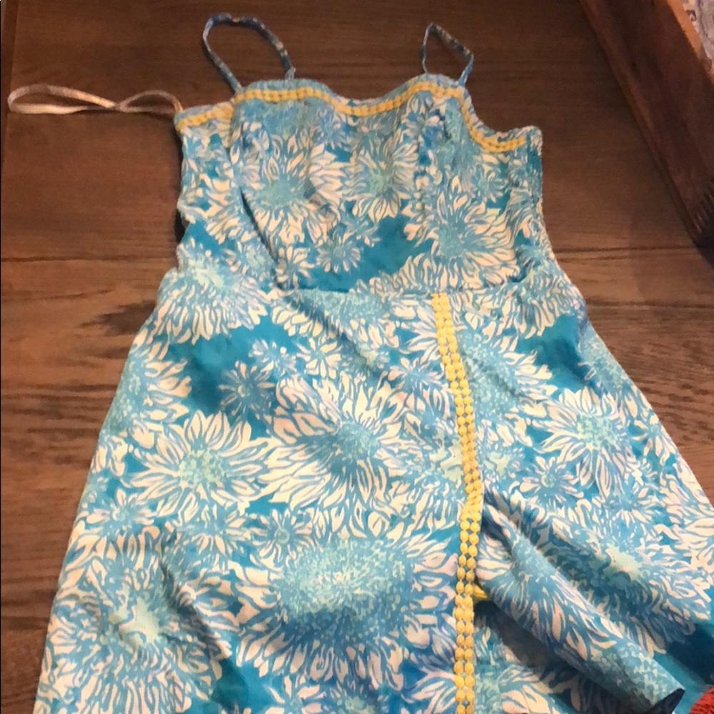 A size 4  Lilly Pulitzer romper